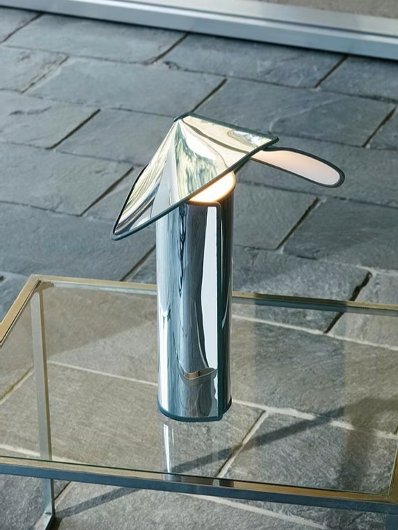 Chiara F フロア | Flos